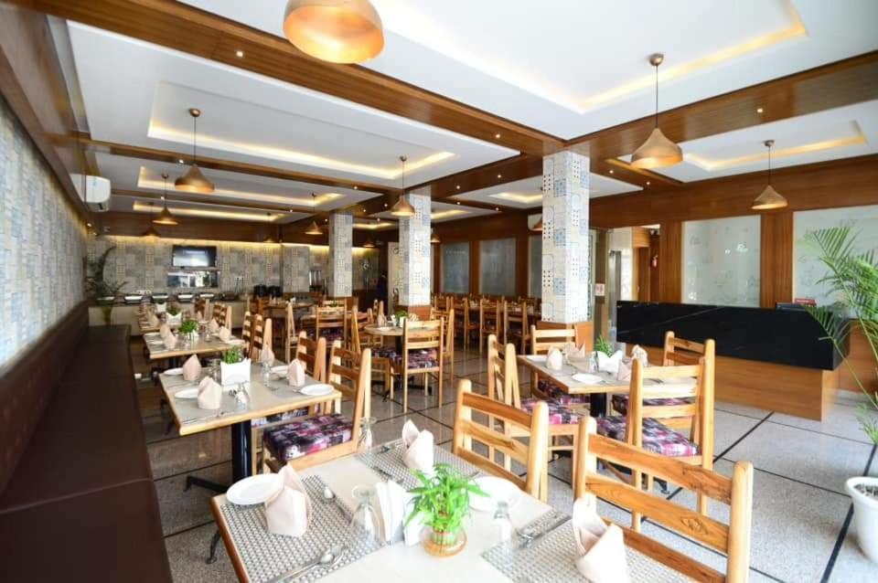 Hotel Hill Vista Udaipur Bagian luar foto
