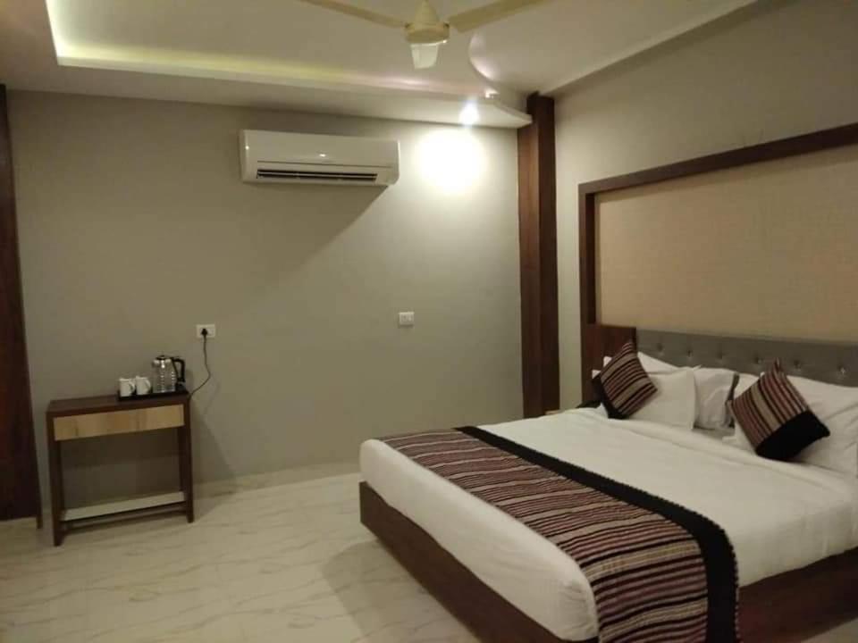 Hotel Hill Vista Udaipur Bagian luar foto