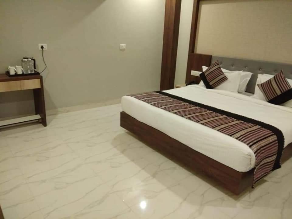 Hotel Hill Vista Udaipur Bagian luar foto